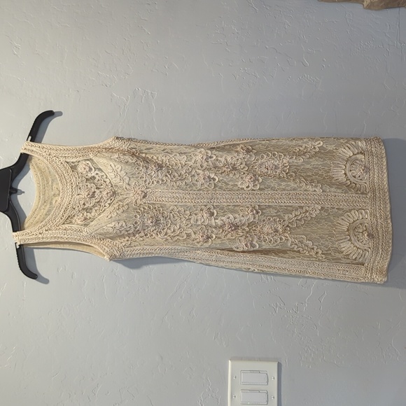 SUE WONG EMBROIDERED AND LACE COCKTAIL DRESS - Picture 5 of 15